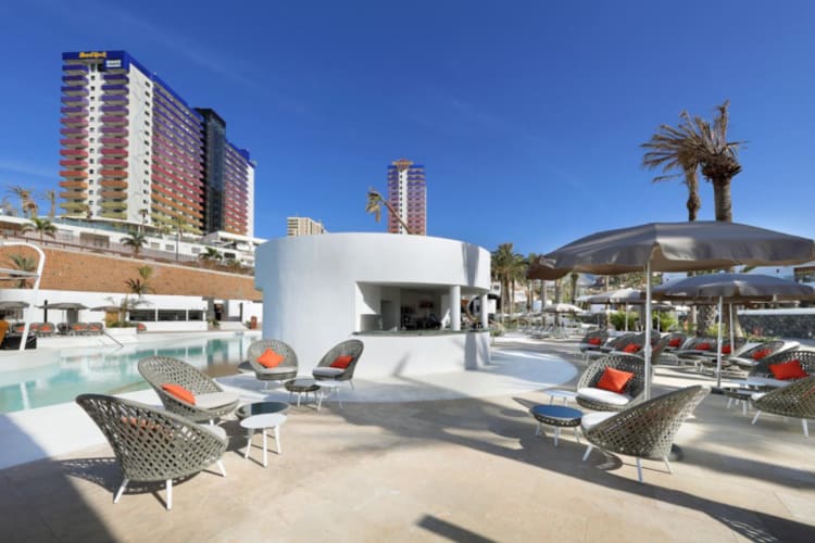 Pool bar
